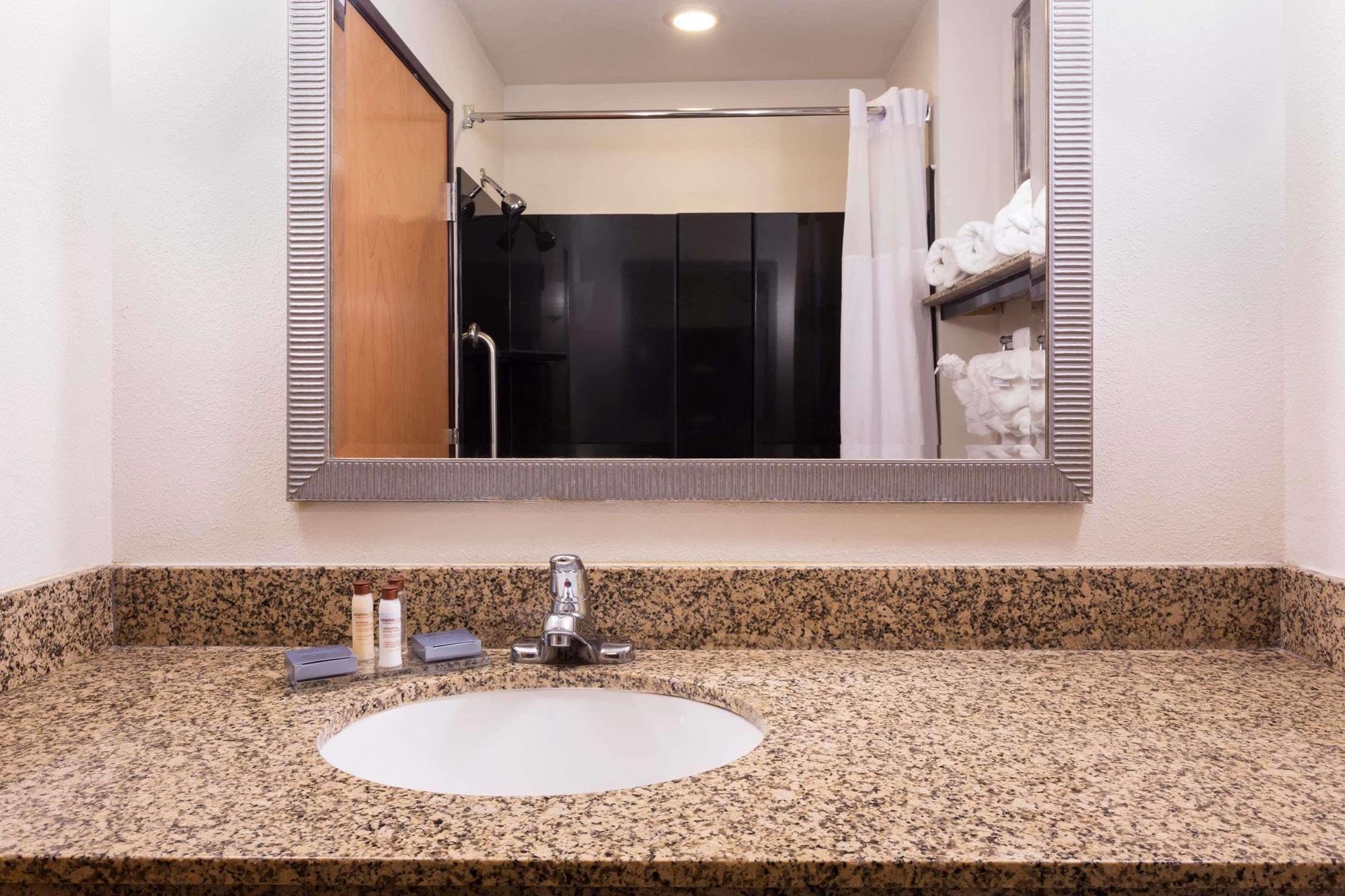 Hotel Wingate By Wyndham Athens Ga Extérieur photo